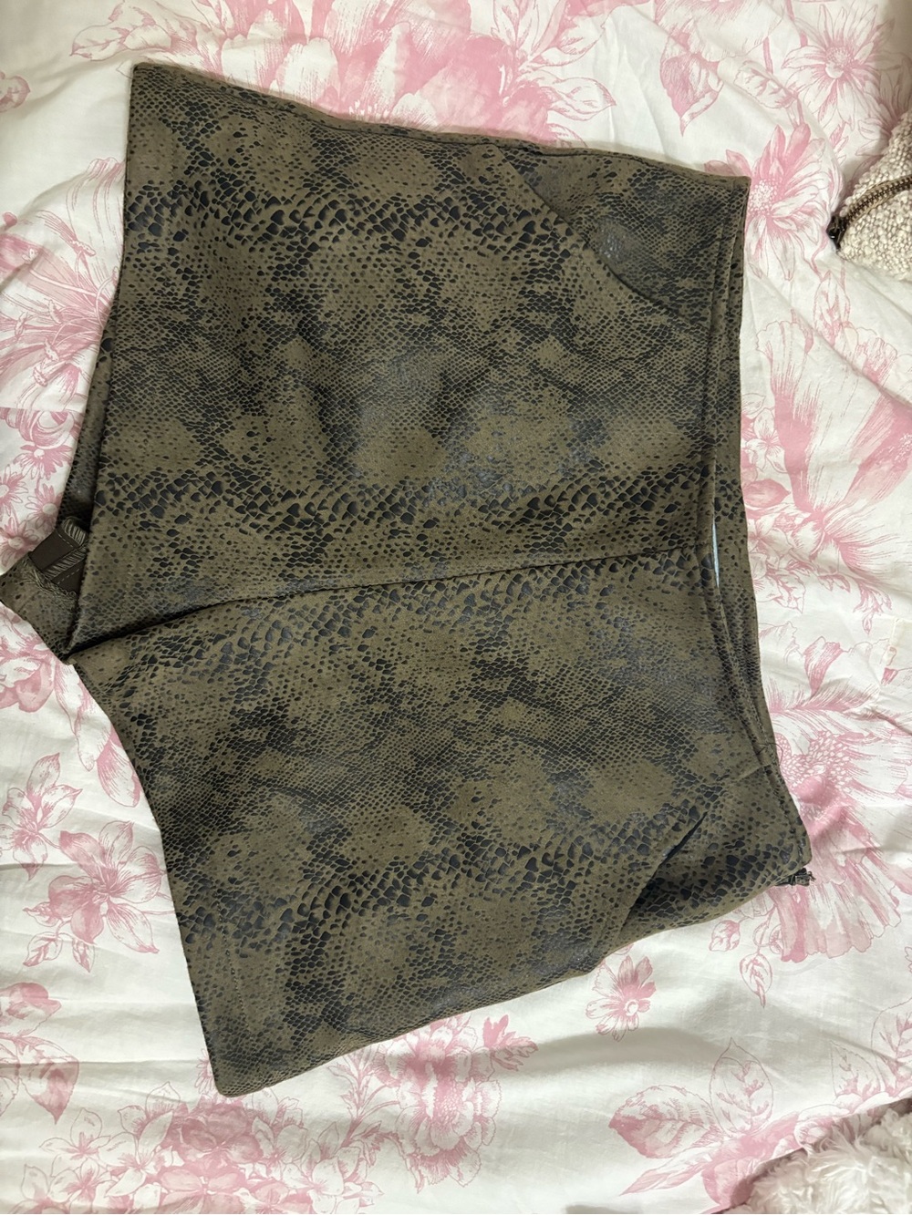 Skirt Subcategory Identification